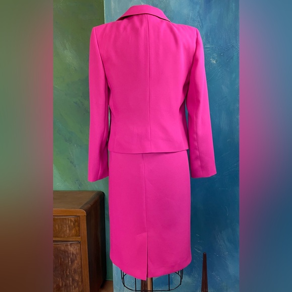 Vintage early 2000s work wear suit combo, sheath dress and jacket.Barbiecore! - Picture 3 of 13